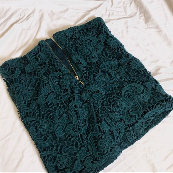 Dynamite Lace Mini Skirt - Picture 3 of 4